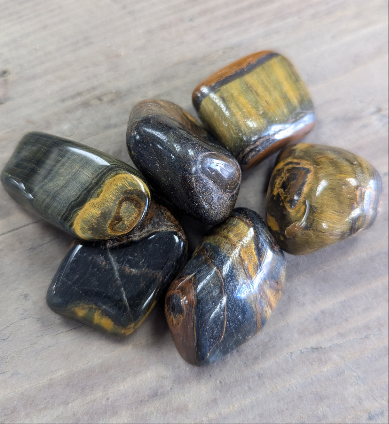 Medium African Tumble Stone - Tigers Eye - Varigated