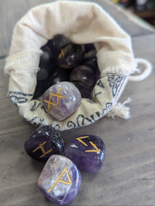 Runes Stone Set in Pouch - Amethyst